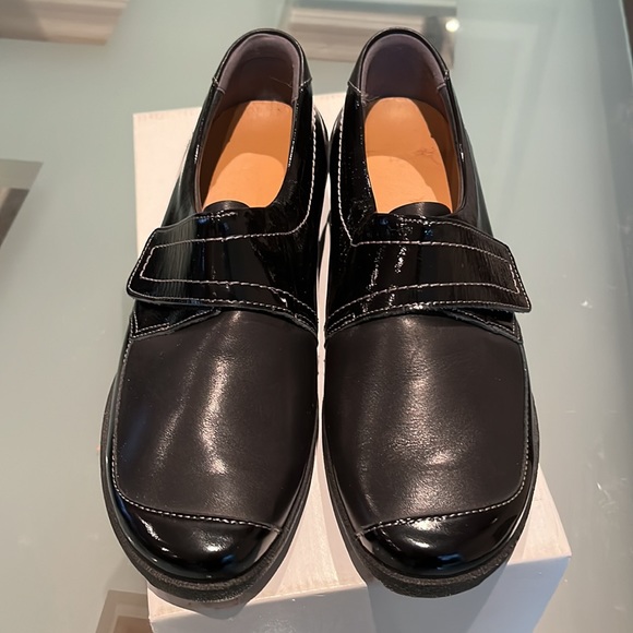 Black matte/shiny flats on velcro - Picture 2 of 8